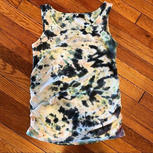NEW Tie Dye Maternity Tank Top with Side Ruching Size Small - Picture 4 of 6